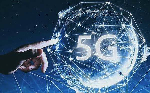 5G時代，小程序?qū)⒂心男┫胂罂臻g？.jpg